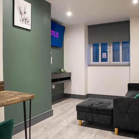 Apartamento Centre Serviced With Super King Bed Close Parking Fast Wifi Netflix Washer Dryer Bradford (West Yorkshire)