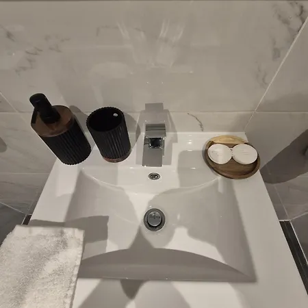 The Cotswold Escape 14 - Centre