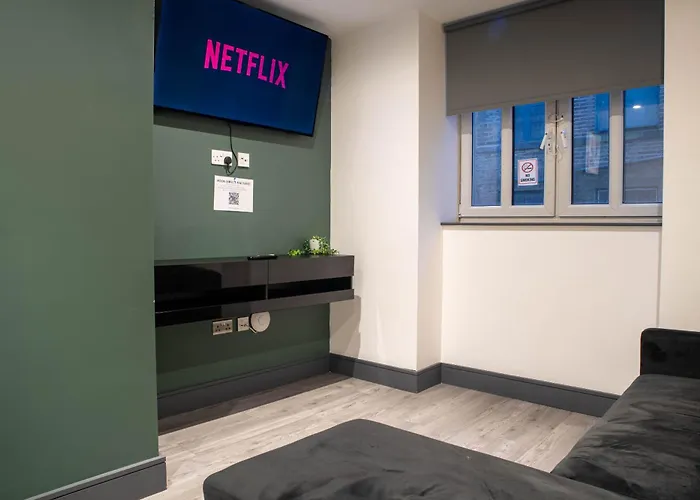 公寓 1 Bed With Super King Bed Wifi Washer Dryer Workspace 布雷得佛