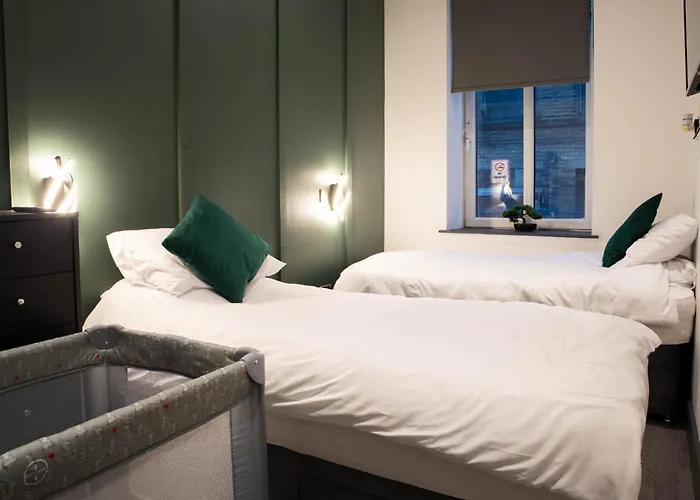 公寓 1 Bed With Super King Bed Wifi Washer Dryer Workspace 布雷得佛